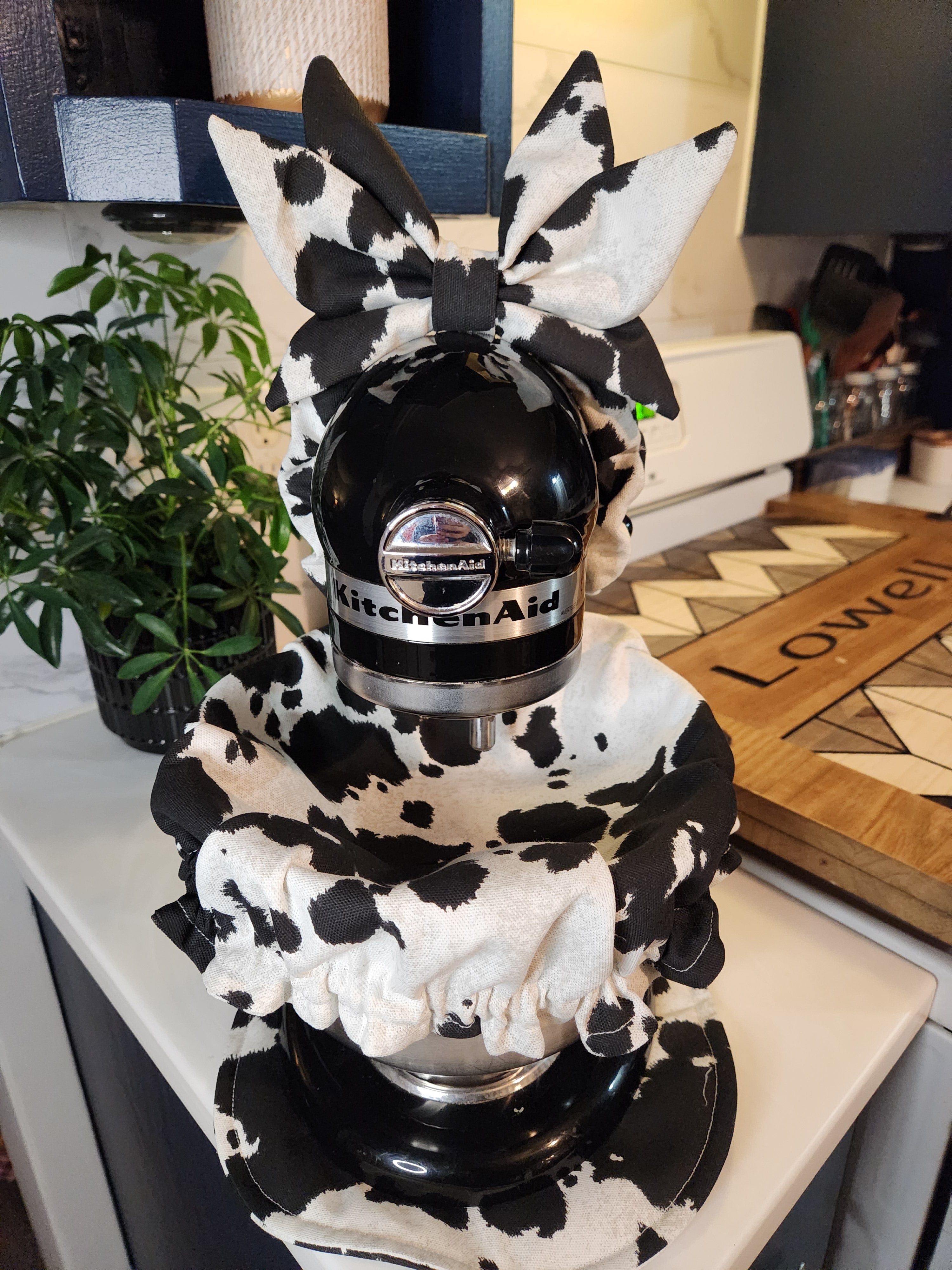 Black Cow Stand Mixer Outfit with Appliance Pad, Bowl Cover, and Bow