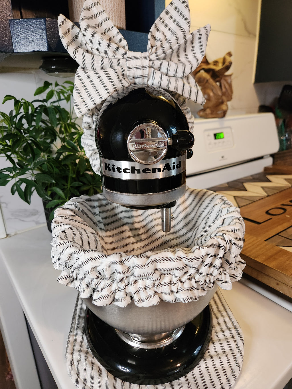 Black Stripe Stand Mixer Outfit with Appliance Pad, Bowl Cover, and Bow